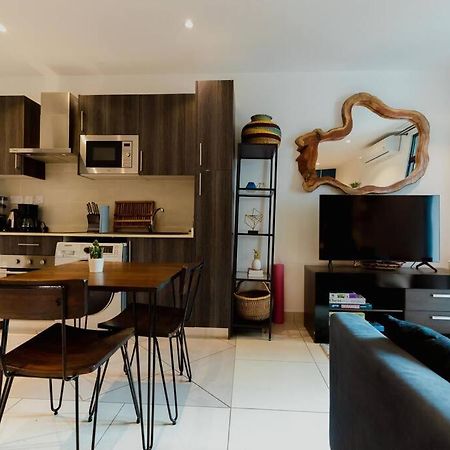 Enjoy Luxury Studio W/Pool @Embassy Gardens アクラ エクステリア 写真