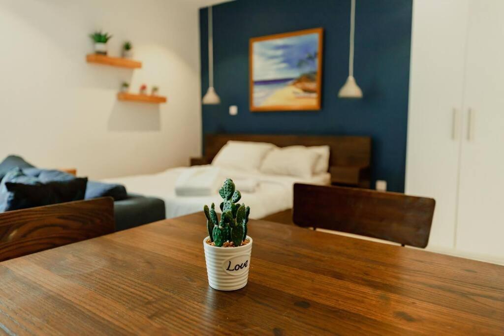 Enjoy Luxury Studio W/Pool @Embassy Gardens アクラ エクステリア 写真